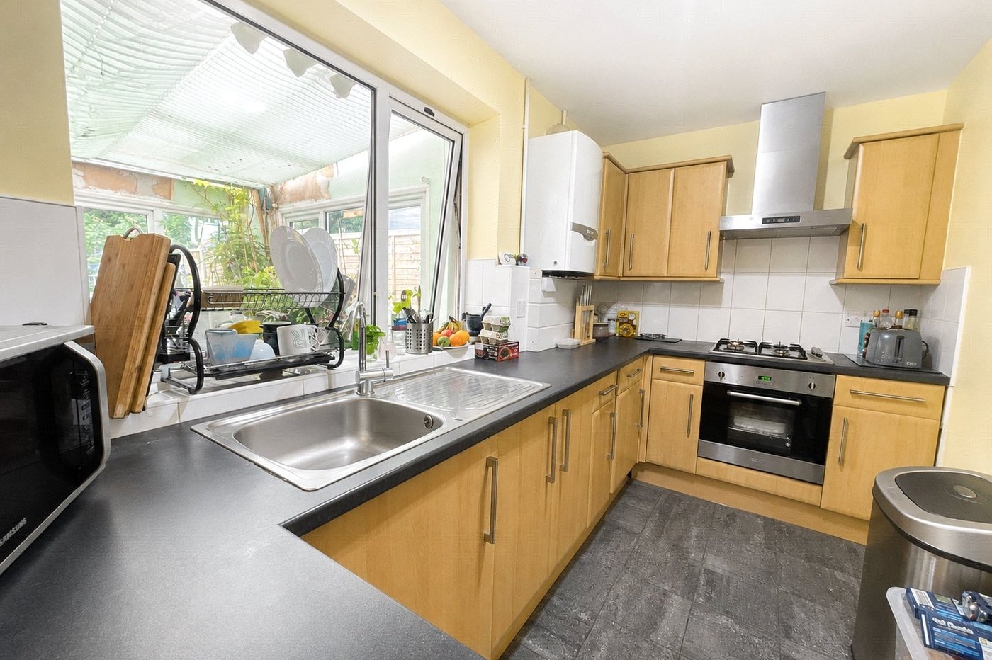 3 bedroom house for sale in London | Robinson Jackson