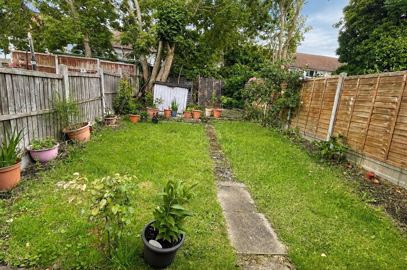 3 bedroom house for sale in London | Robinson Jackson
