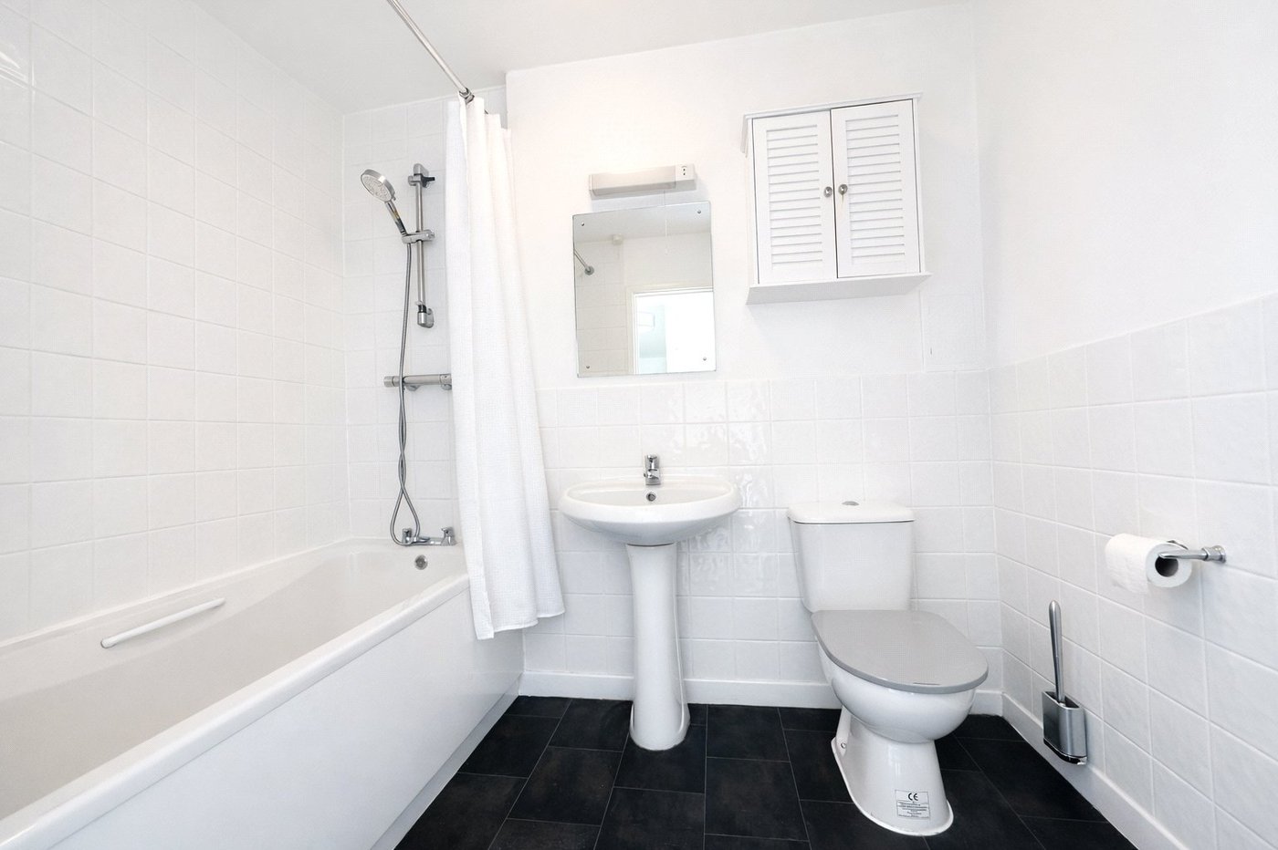 2 bedroom property for sale in London | Robinson Jackson