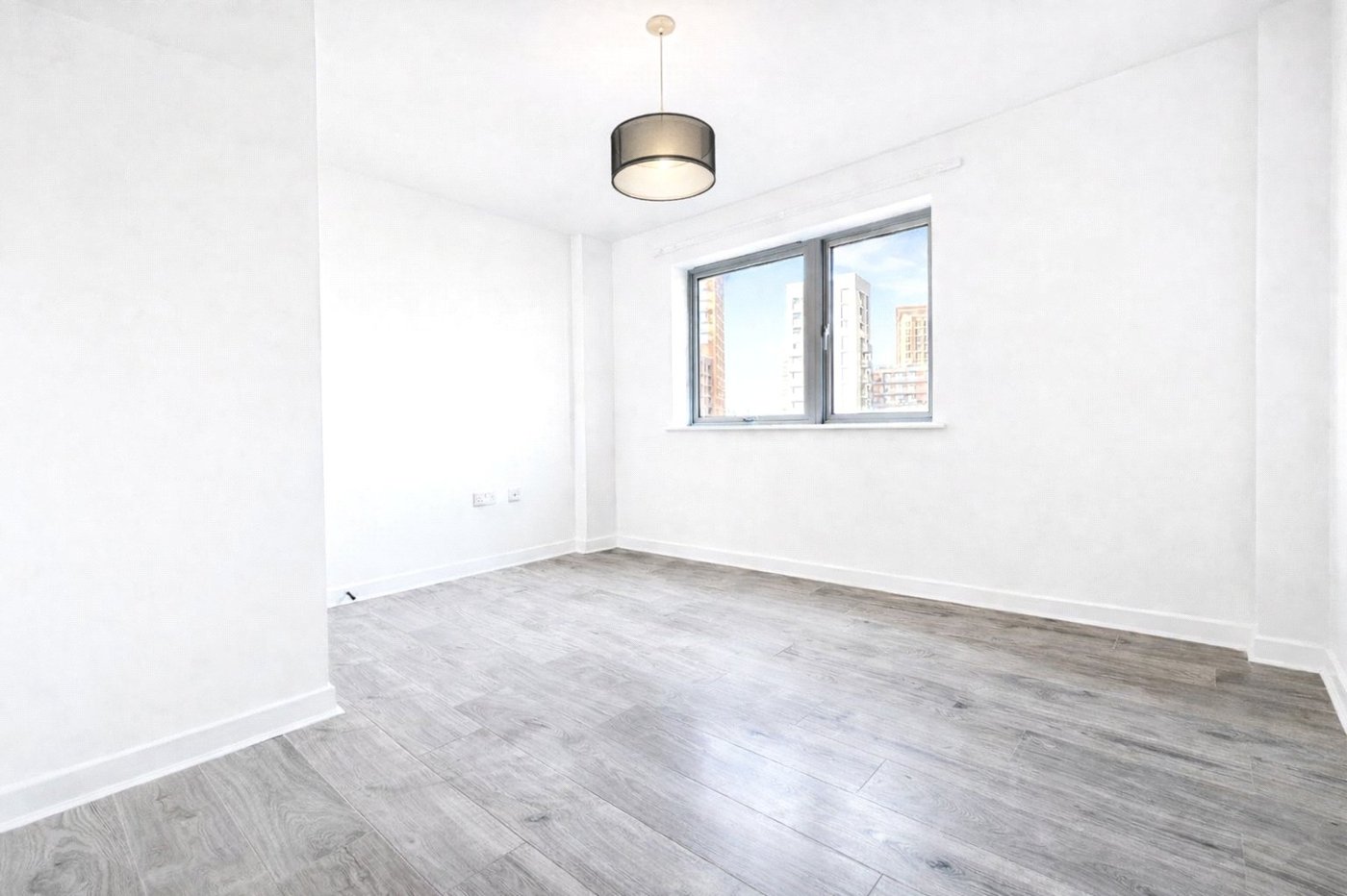 2 bedroom property for sale in London | Robinson Jackson