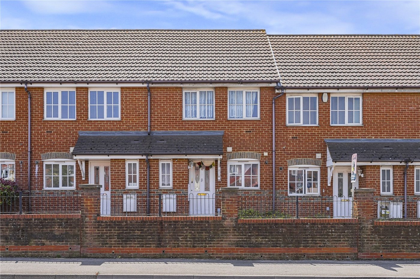 2 bedroom house for sale in Dartford | Robinson Jackson