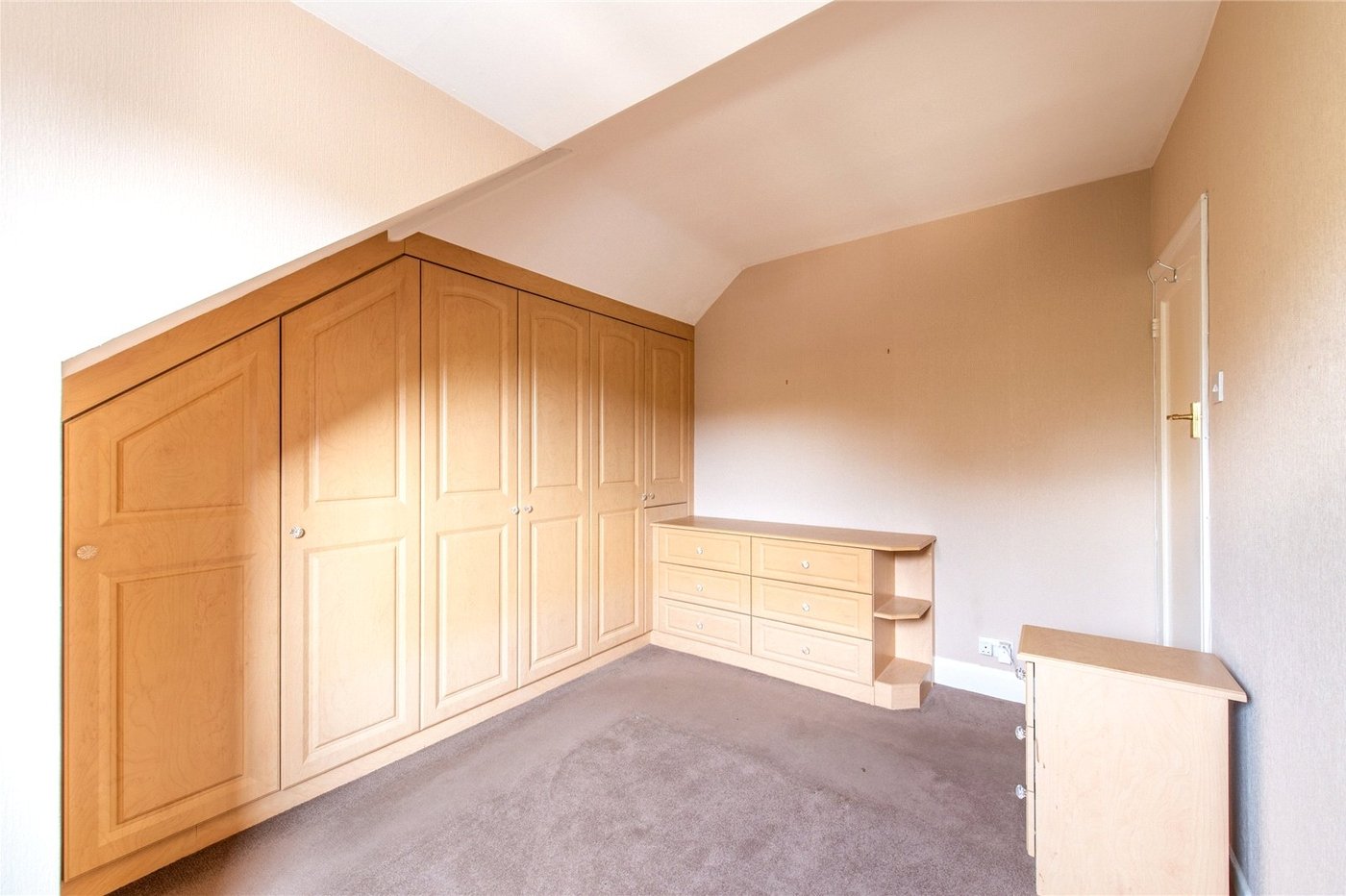 2 bedroom house for sale in Gravesend | Robinson Michael & Jackson