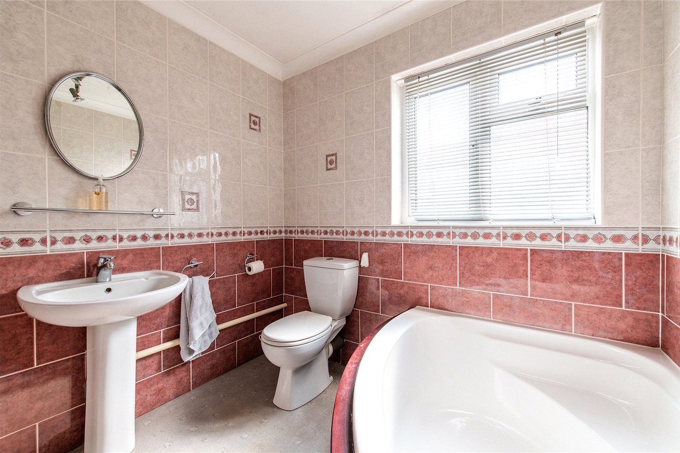 2 bedroom house for sale in Gravesend | Robinson Michael & Jackson