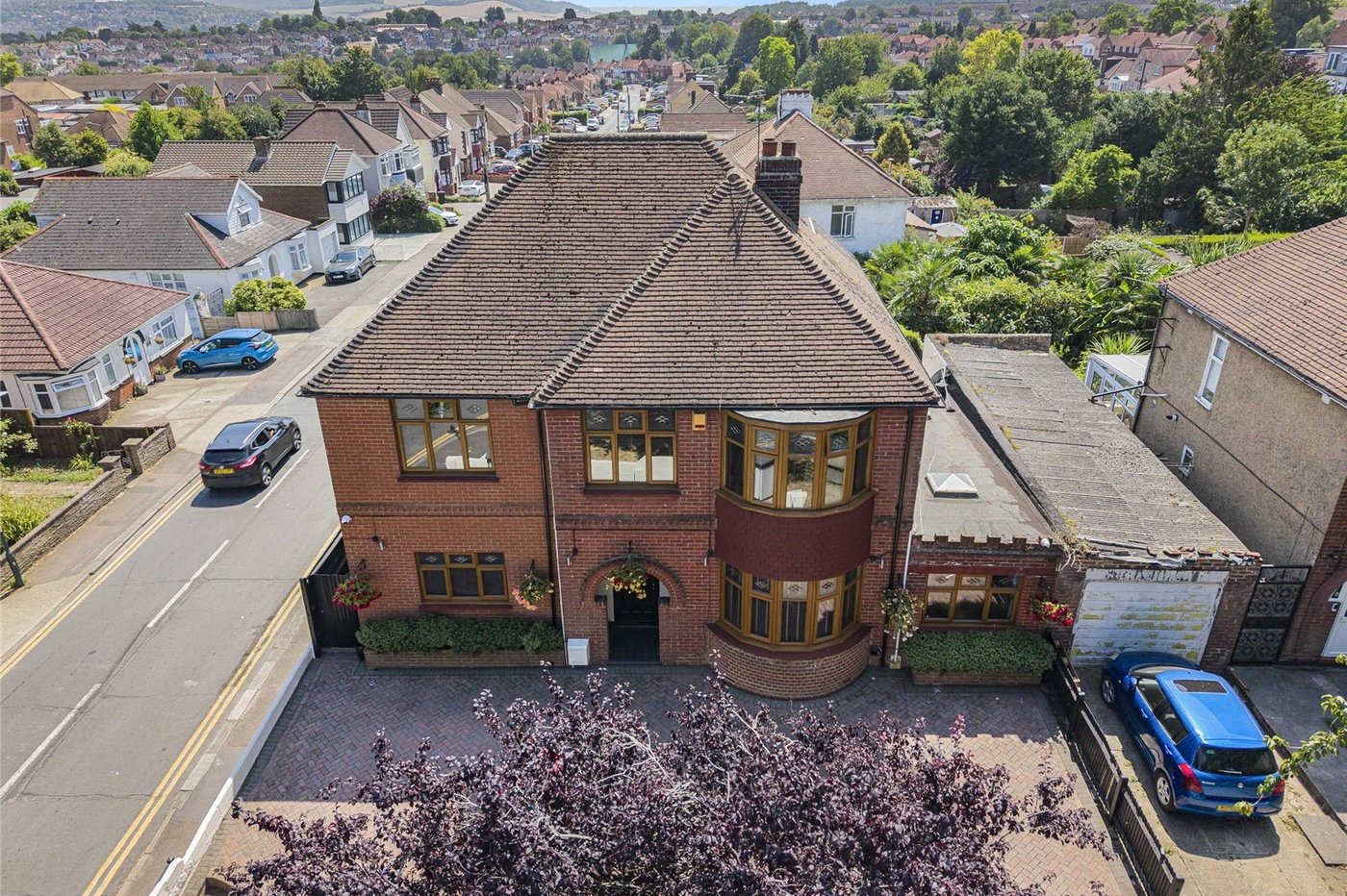 6 bedroom house for sale in Strood | Robinson Michael & Jackson