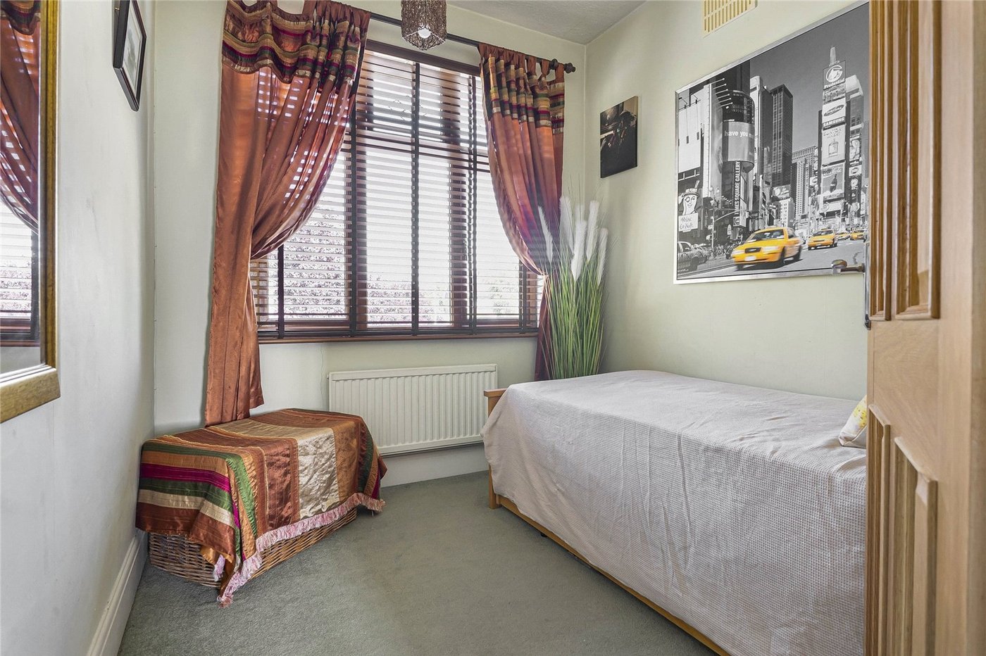 6 bedroom house for sale in Strood | Robinson Michael & Jackson