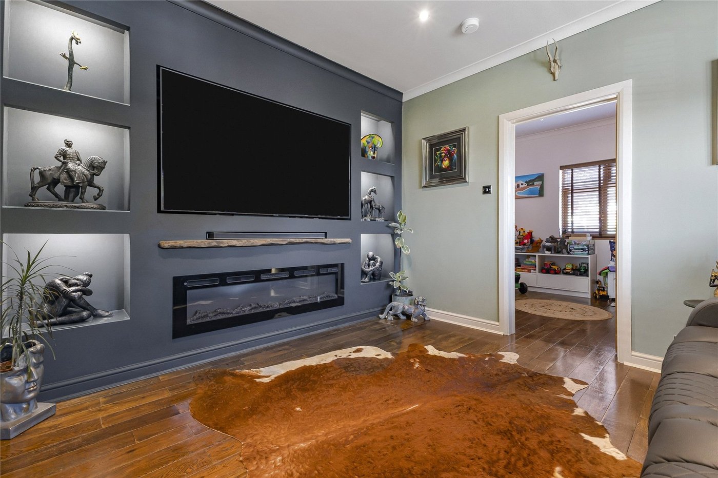 6 bedroom house for sale in Strood | Robinson Michael & Jackson
