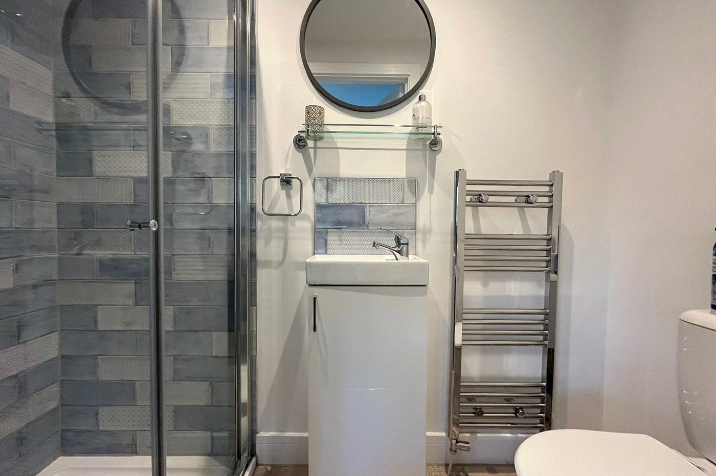 4 bedroom bungalow for sale in Davis Estate | Robinson Michael & Jackson