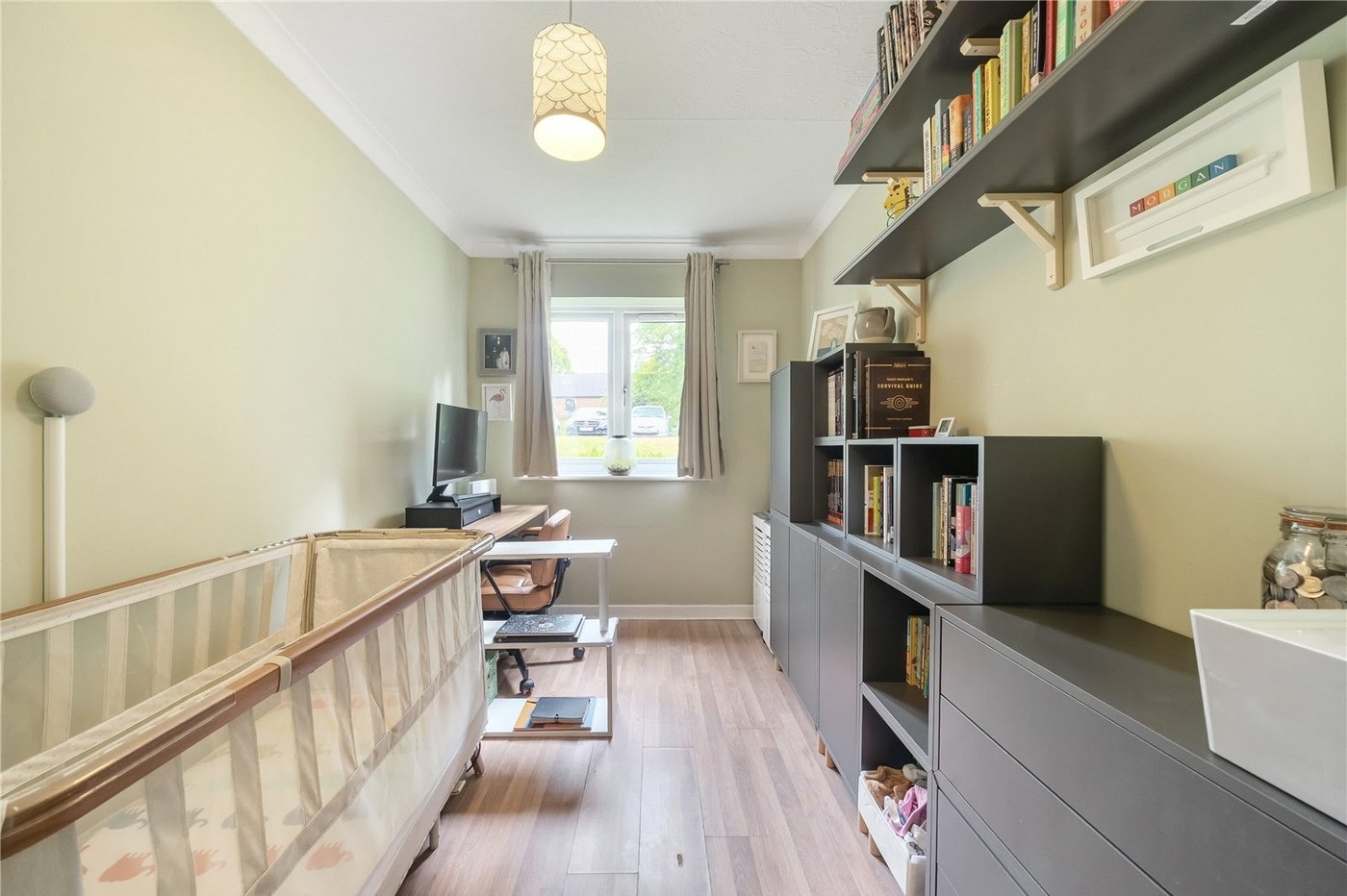 2 bedroom property for sale in London | Robinson Jackson