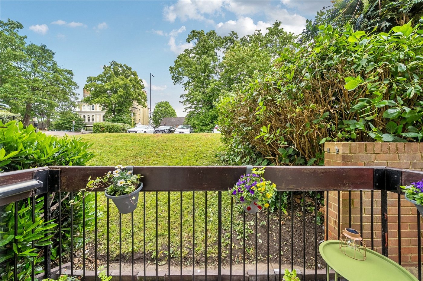 2 bedroom property for sale in  | Robinson Jackson