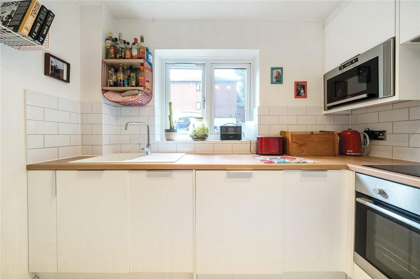 2 bedroom property for sale in  | Robinson Jackson