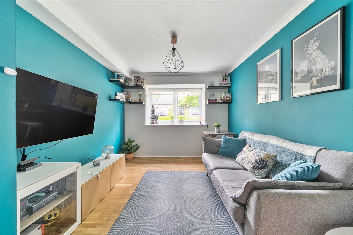 2 bedroom property for sale in  | Robinson Jackson