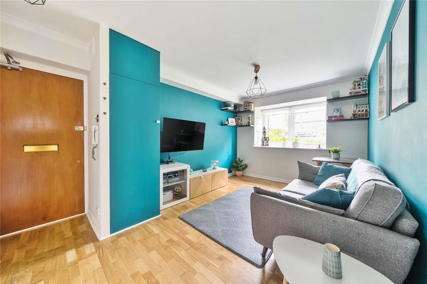 2 bedroom property for sale in  | Robinson Jackson