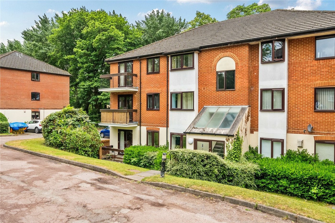 2 bedroom property for sale in  | Robinson Jackson