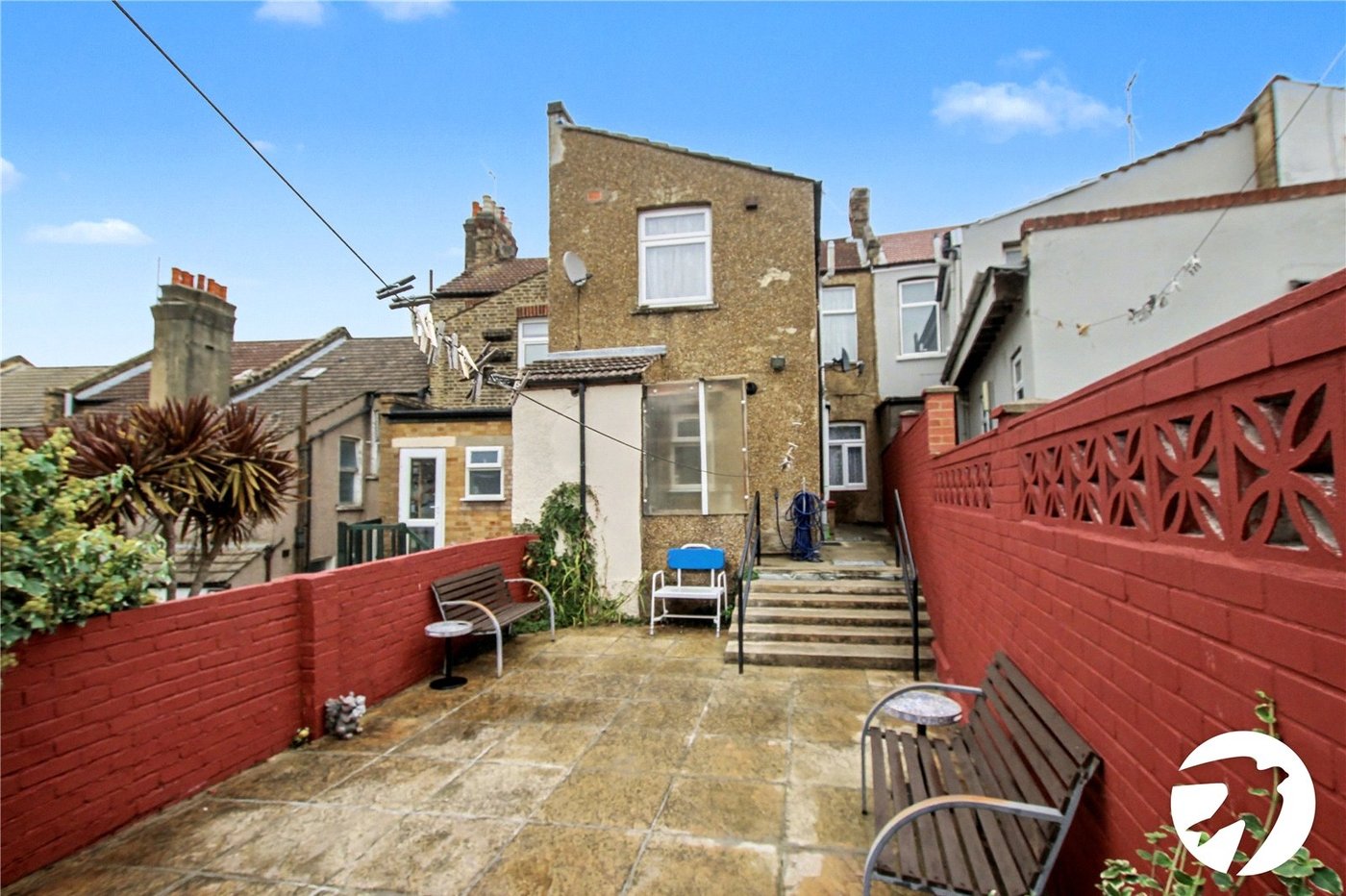 5 bedroom house for sale in London | Robinson Jackson