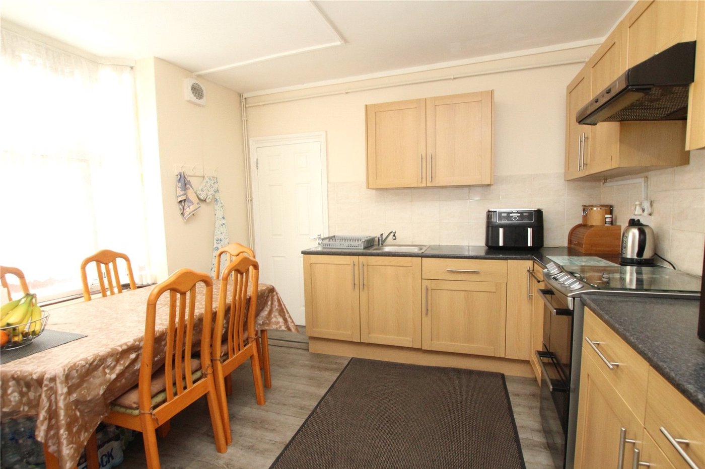 5 bedroom house for sale in London | Robinson Jackson