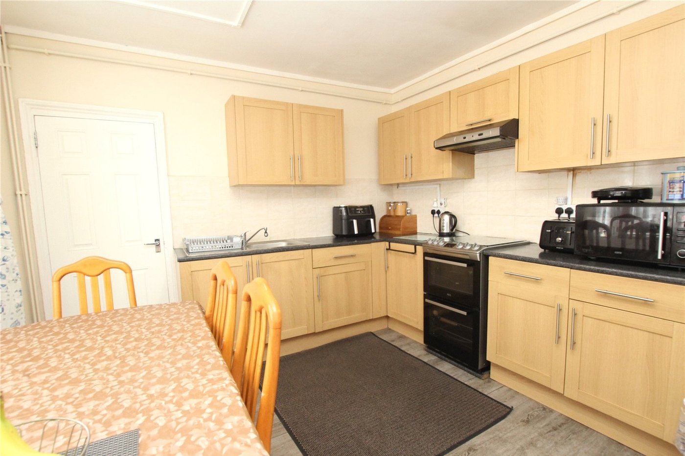 5 bedroom house for sale in London | Robinson Jackson