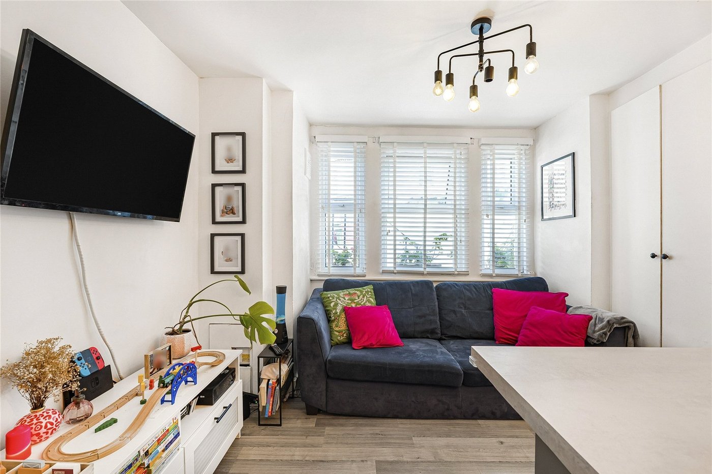 2 bedroom property for sale in Plumstead | Robinson Jackson