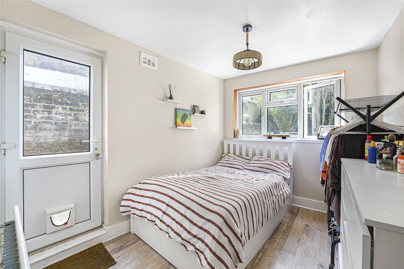 2 bedroom property for sale in Plumstead | Robinson Jackson