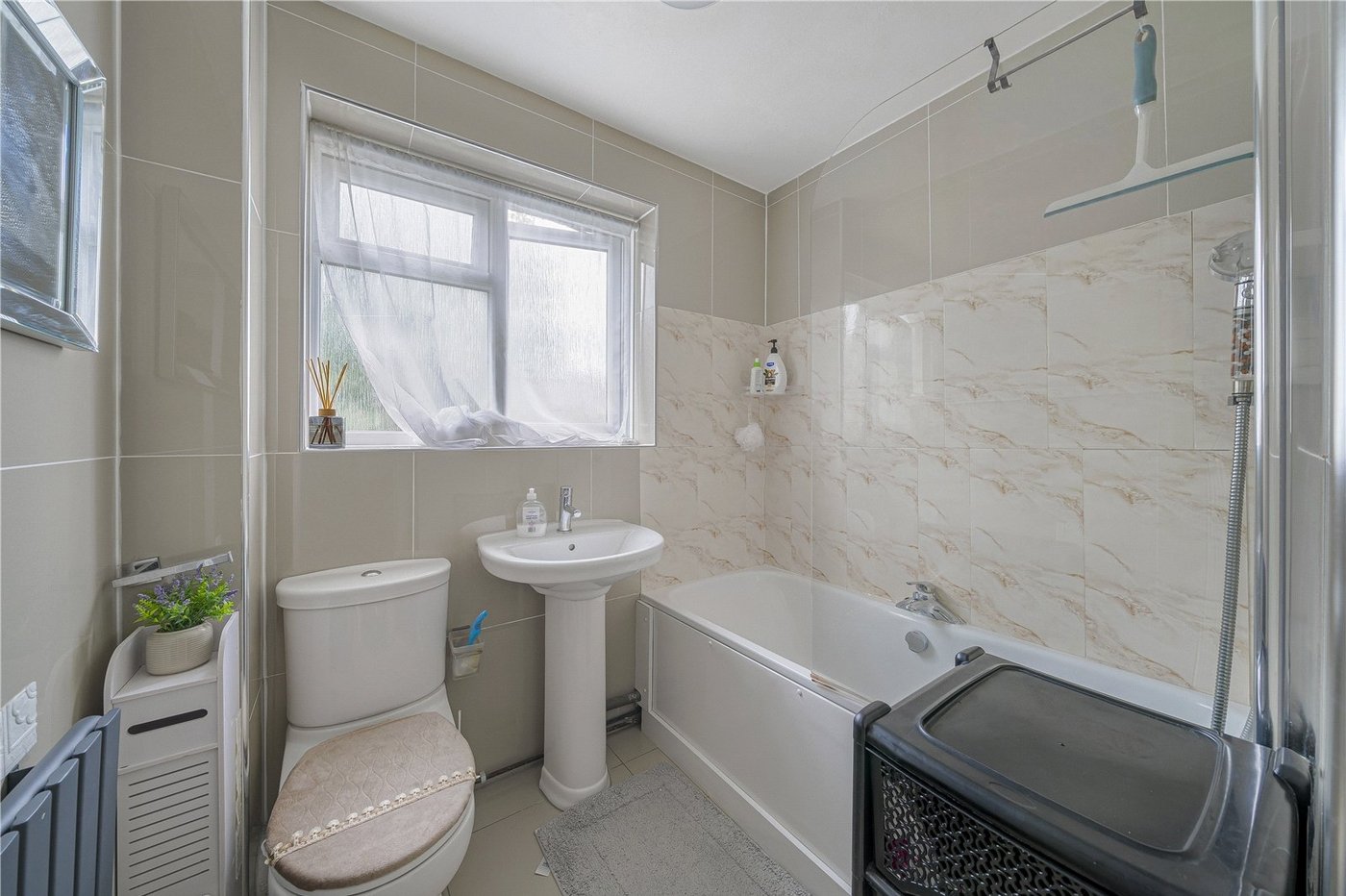 2 bedroom property for sale in Dartford | Robinson Jackson