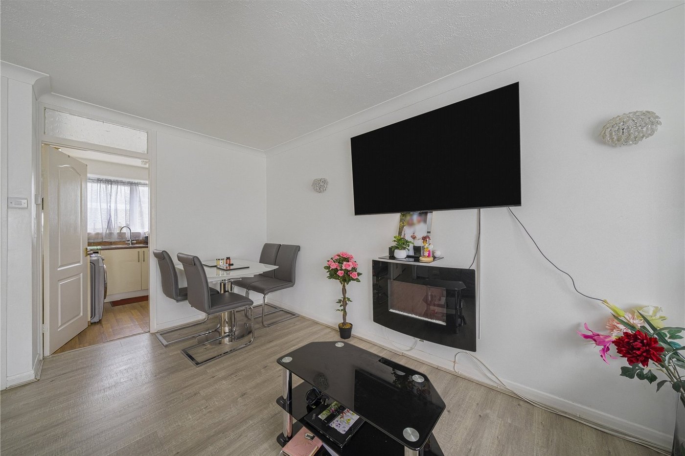 2 bedroom property for sale in Dartford | Robinson Jackson