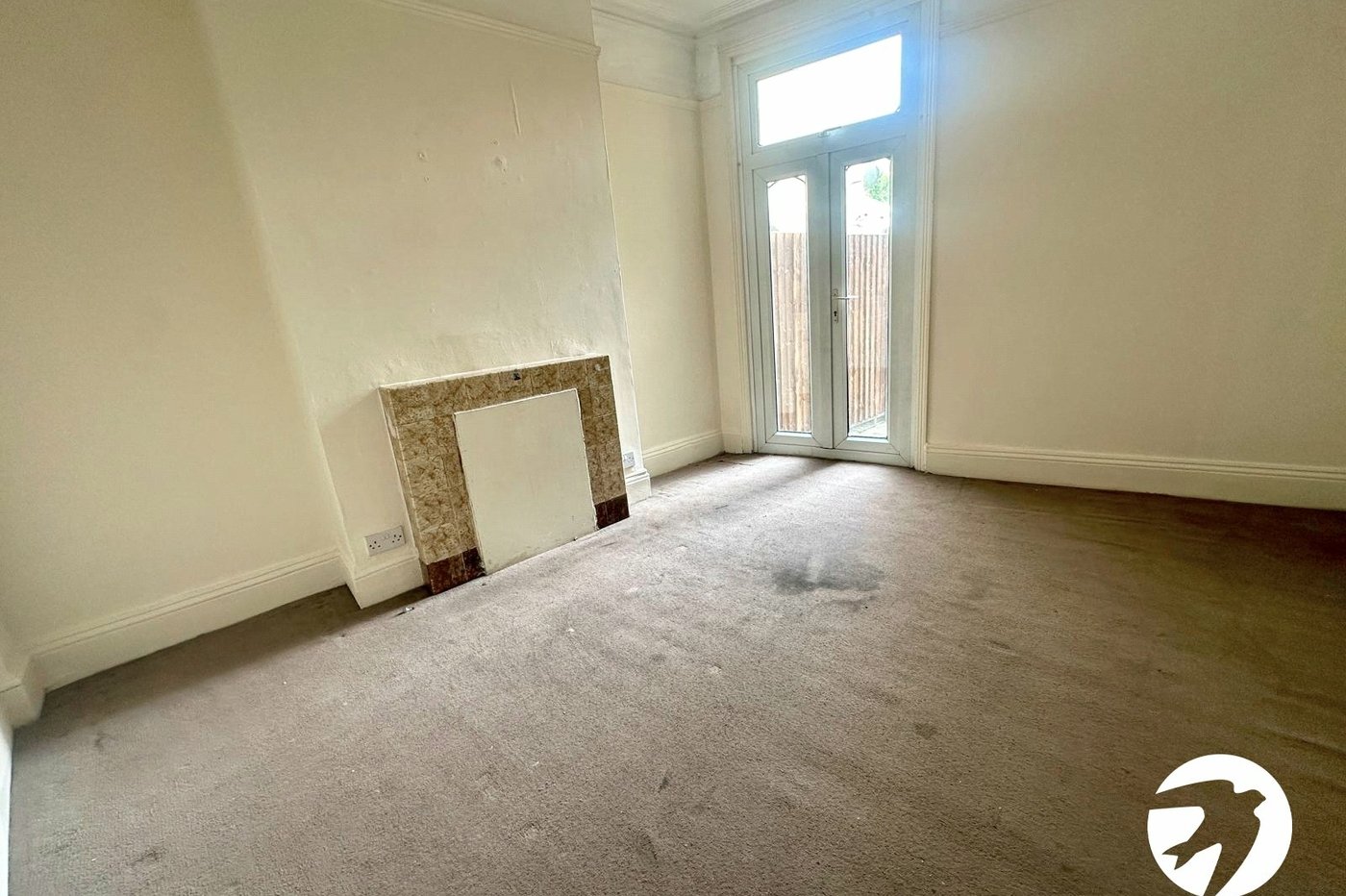 3 bedroom house for sale in London | Robinson Jackson