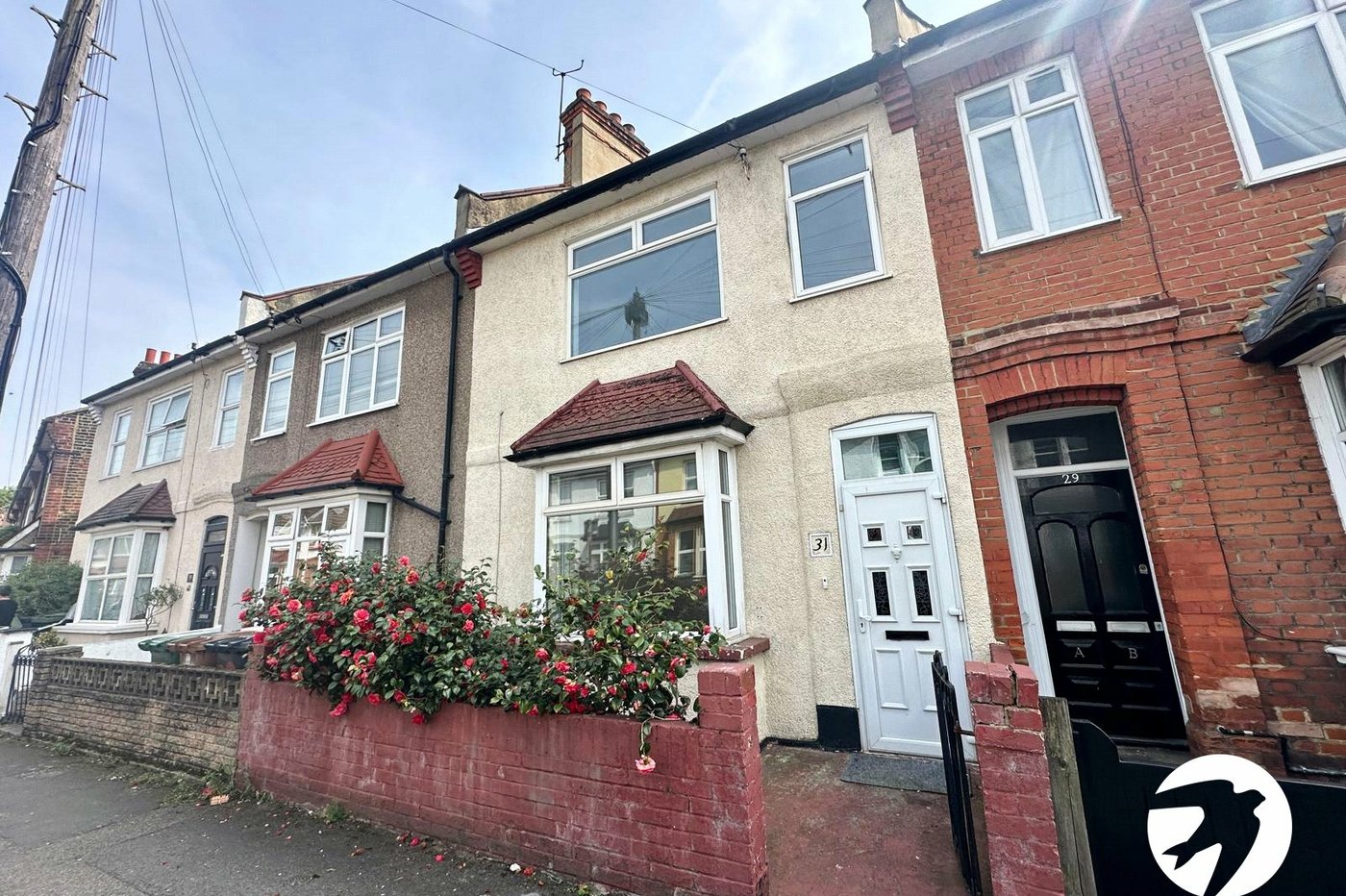 3 bedroom house for sale in London | Robinson Jackson