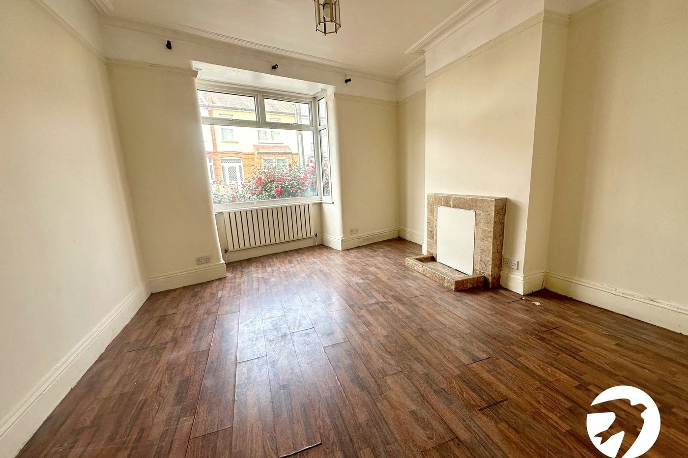 3 bedroom house for sale in London | Robinson Jackson