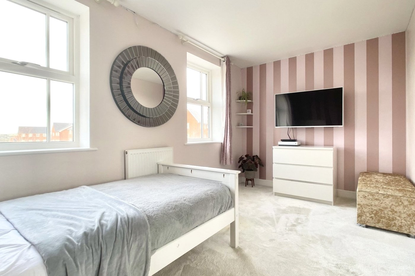 Property for sale in Castle Hill, Ebbsfleet Valley, DA10 Robinson Jackson