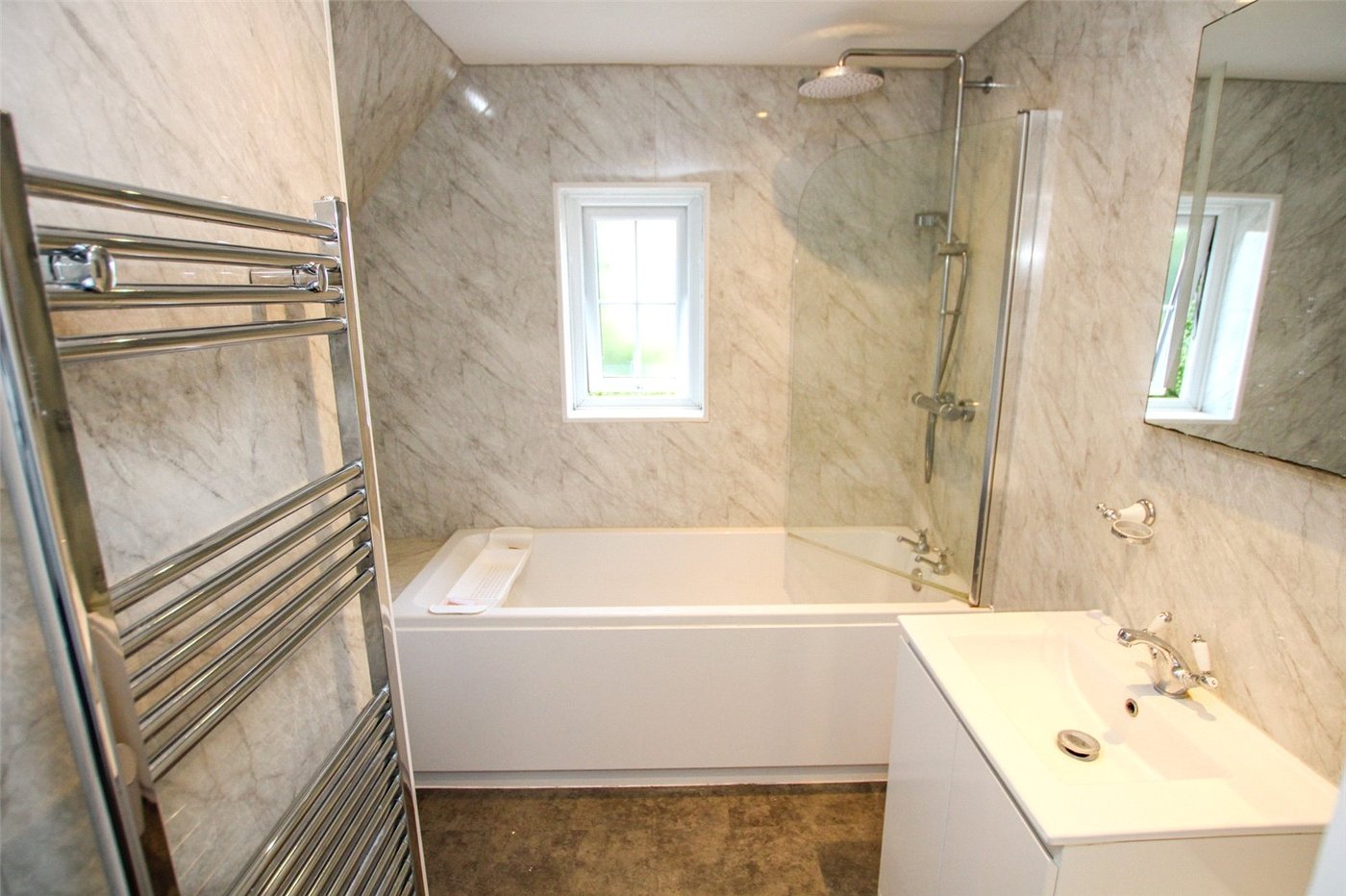 3 bedroom house for sale in London | Robinson Jackson