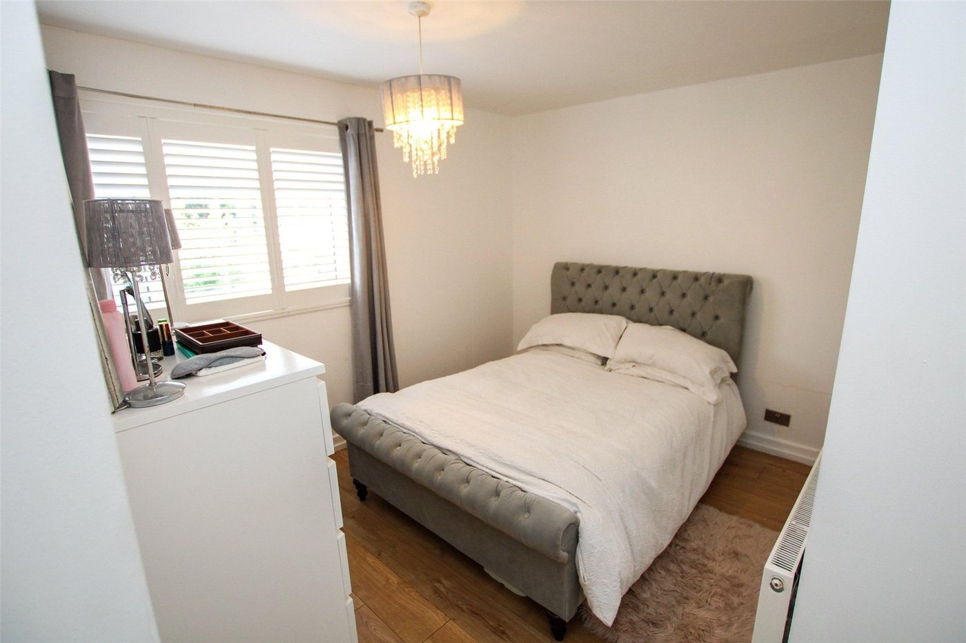 3 bedroom house for sale in London | Robinson Jackson