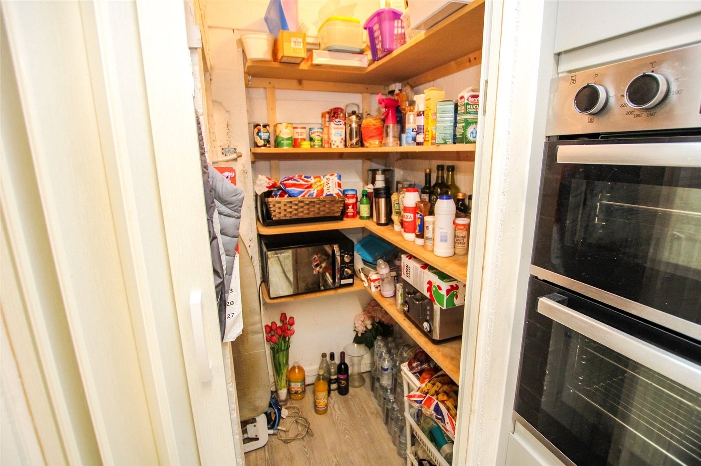 3 bedroom house for sale in London | Robinson Jackson