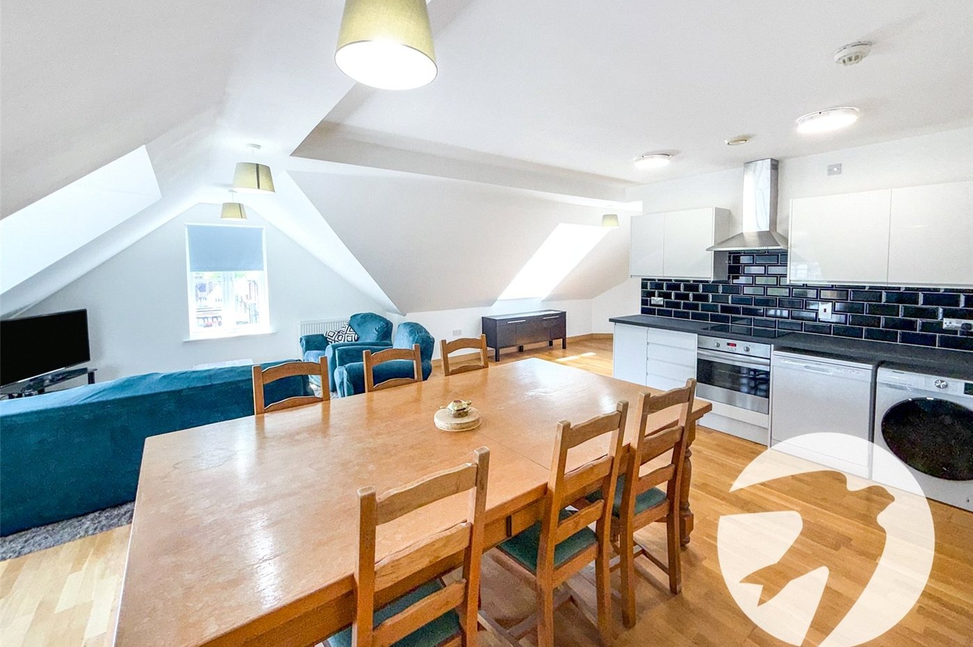 3 bedroom property for sale in London | Robinson Jackson