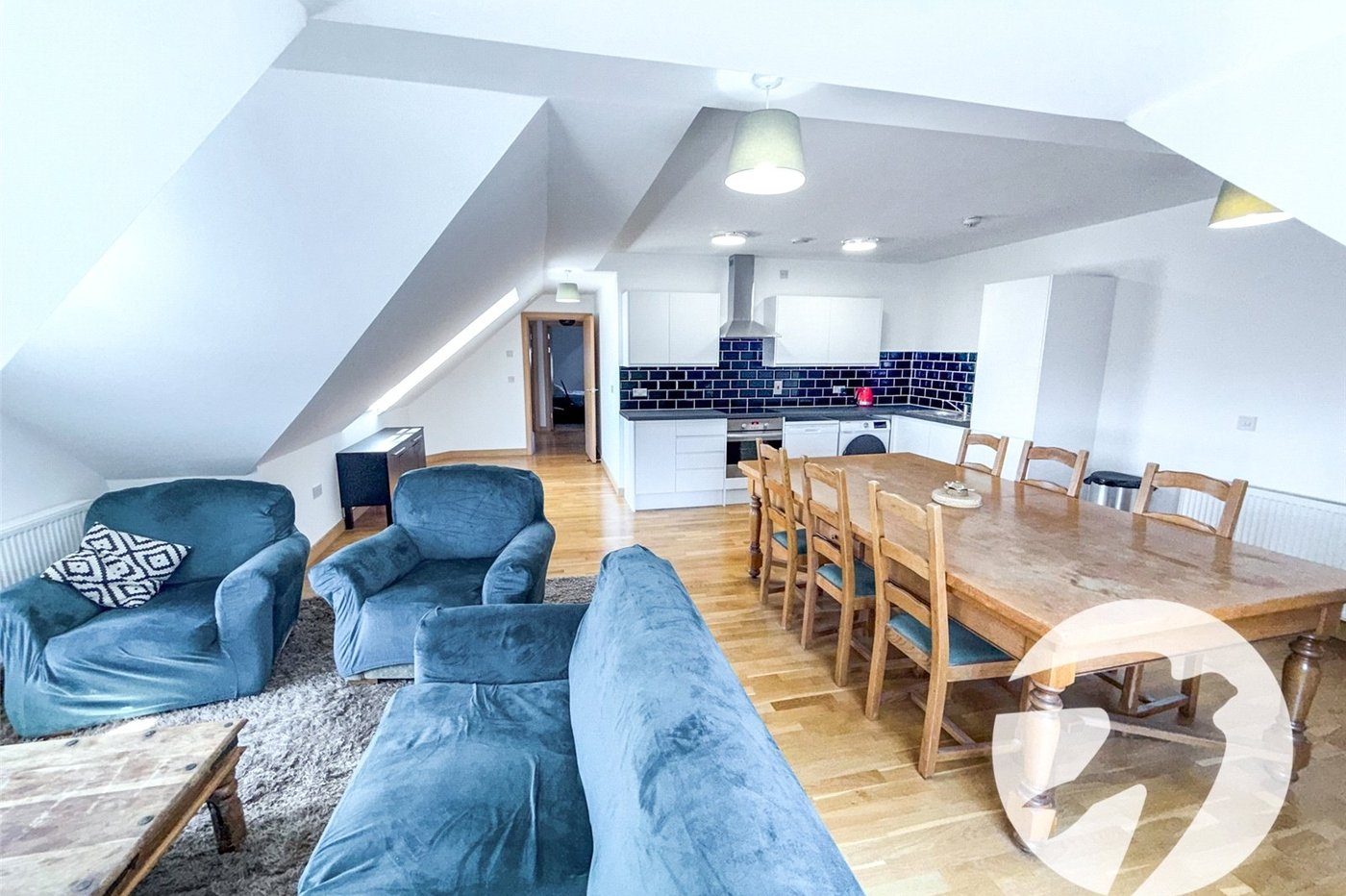 3 bedroom property for sale in London | Robinson Jackson