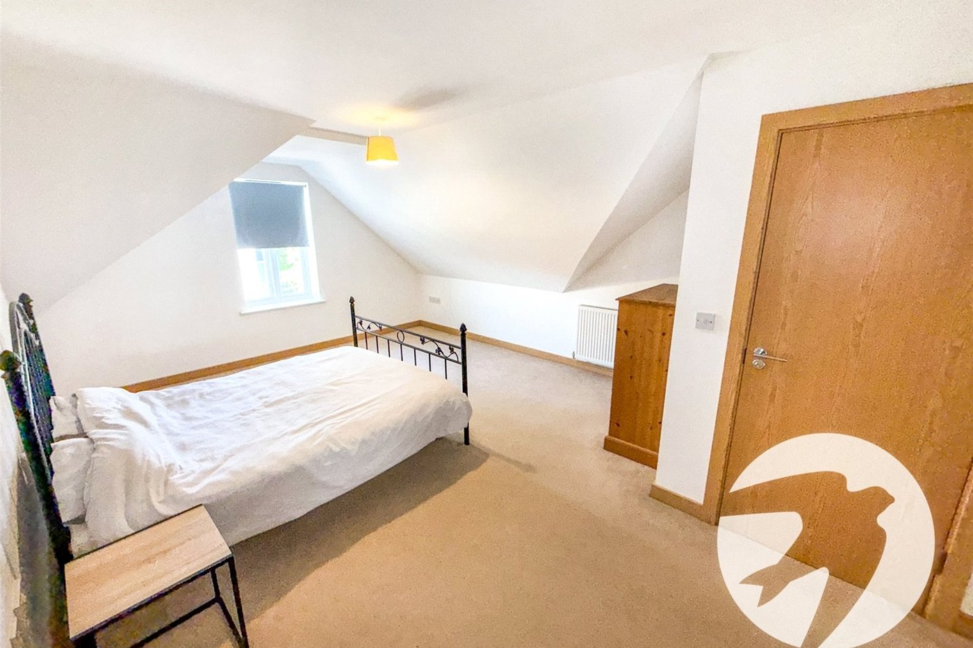 3 bedroom property for sale in London | Robinson Jackson