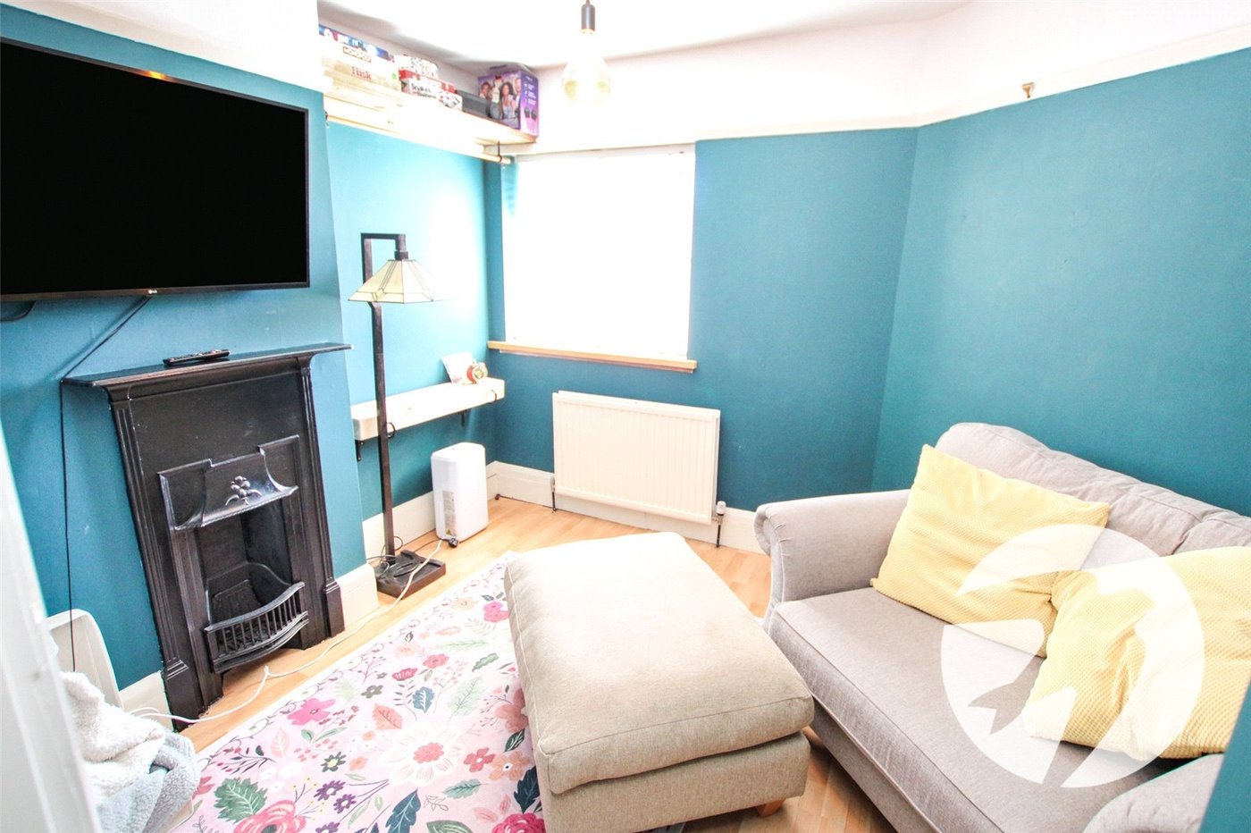 3 bedroom house for sale in London | Robinson Jackson