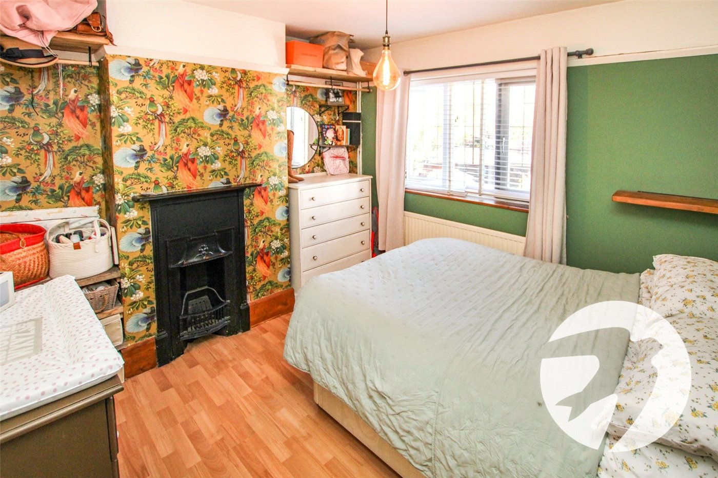 3 bedroom house for sale in London | Robinson Jackson