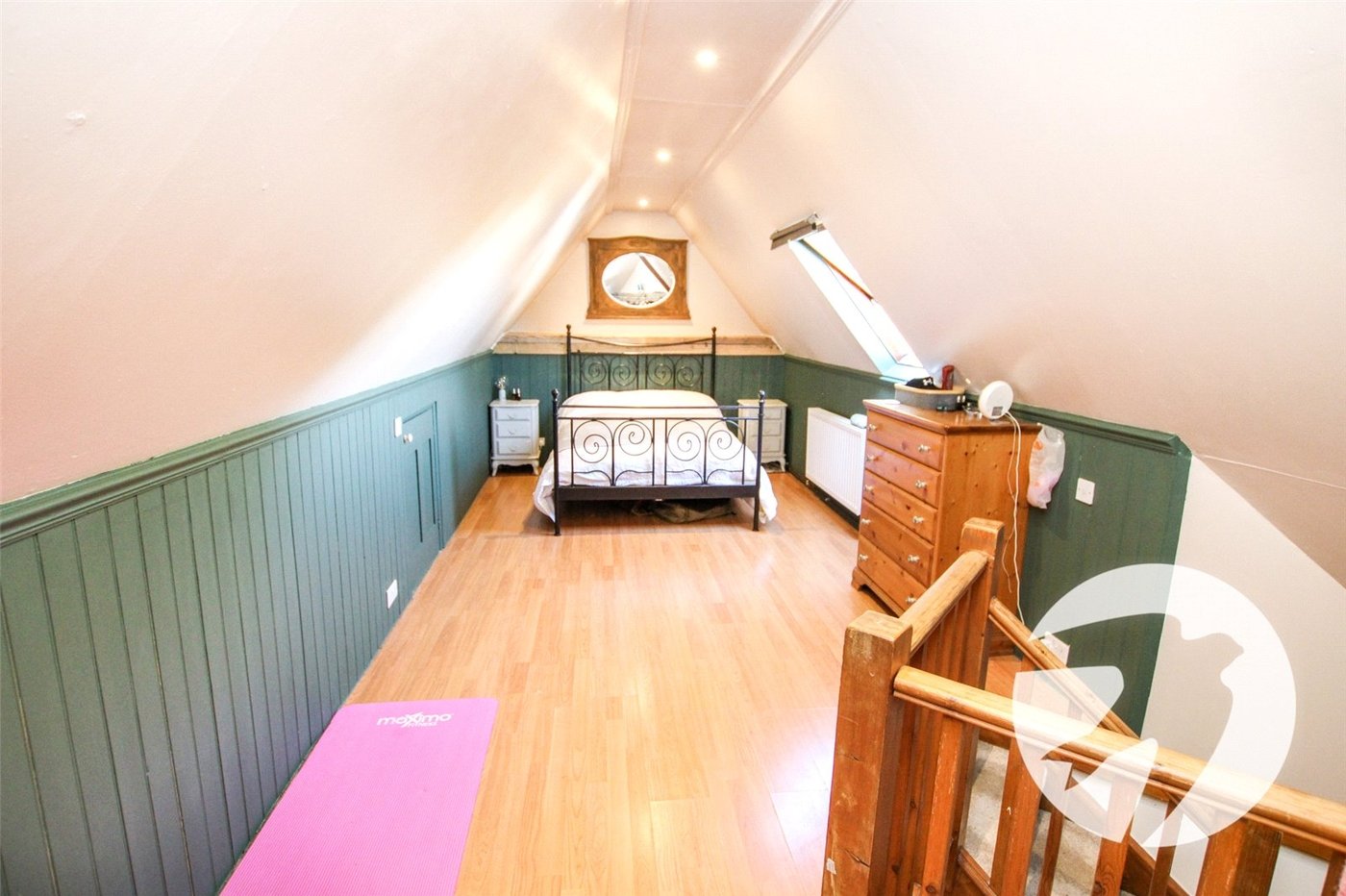 3 bedroom house for sale in London | Robinson Jackson