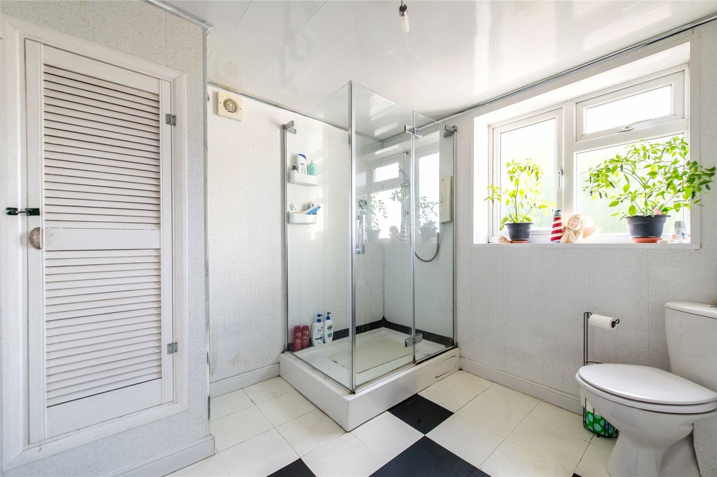 4 bedroom house for sale in Cliffe | Robinson Michael & Jackson