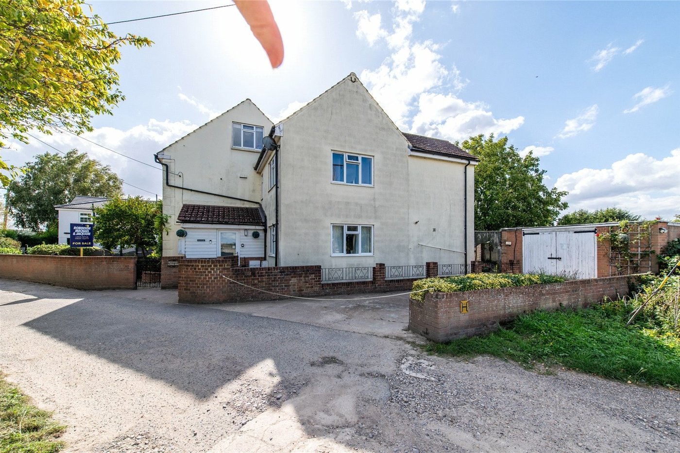 4 bedroom house for sale in Cliffe | Robinson Michael & Jackson