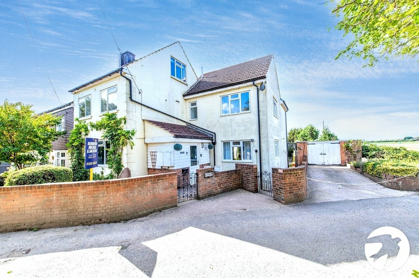 4 bedroom house for sale in Cliffe | Robinson Michael & Jackson