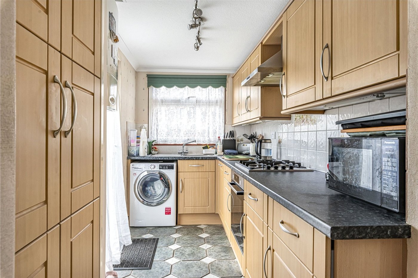 2 bedroom house for sale in Dartford | Robinson Jackson