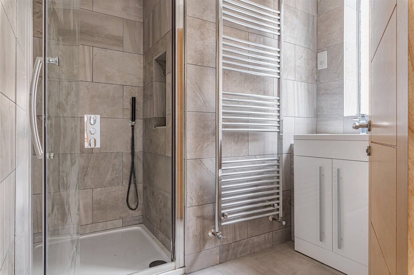 5 bedroom house for sale in Welling | Robinson Jackson