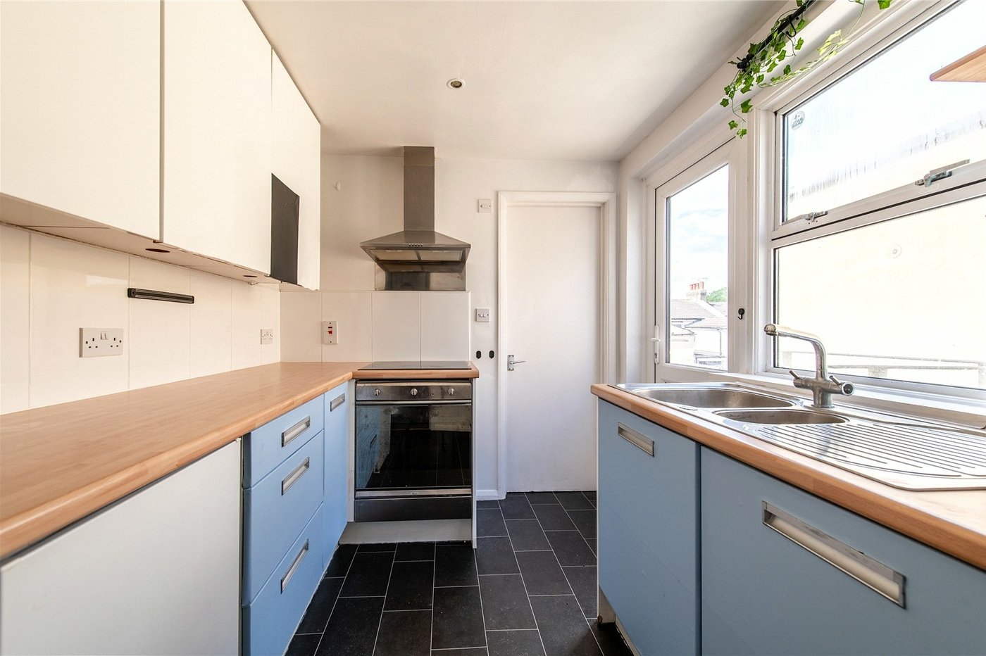 4 bedroom house for sale in Gravesend | Robinson Michael & Jackson