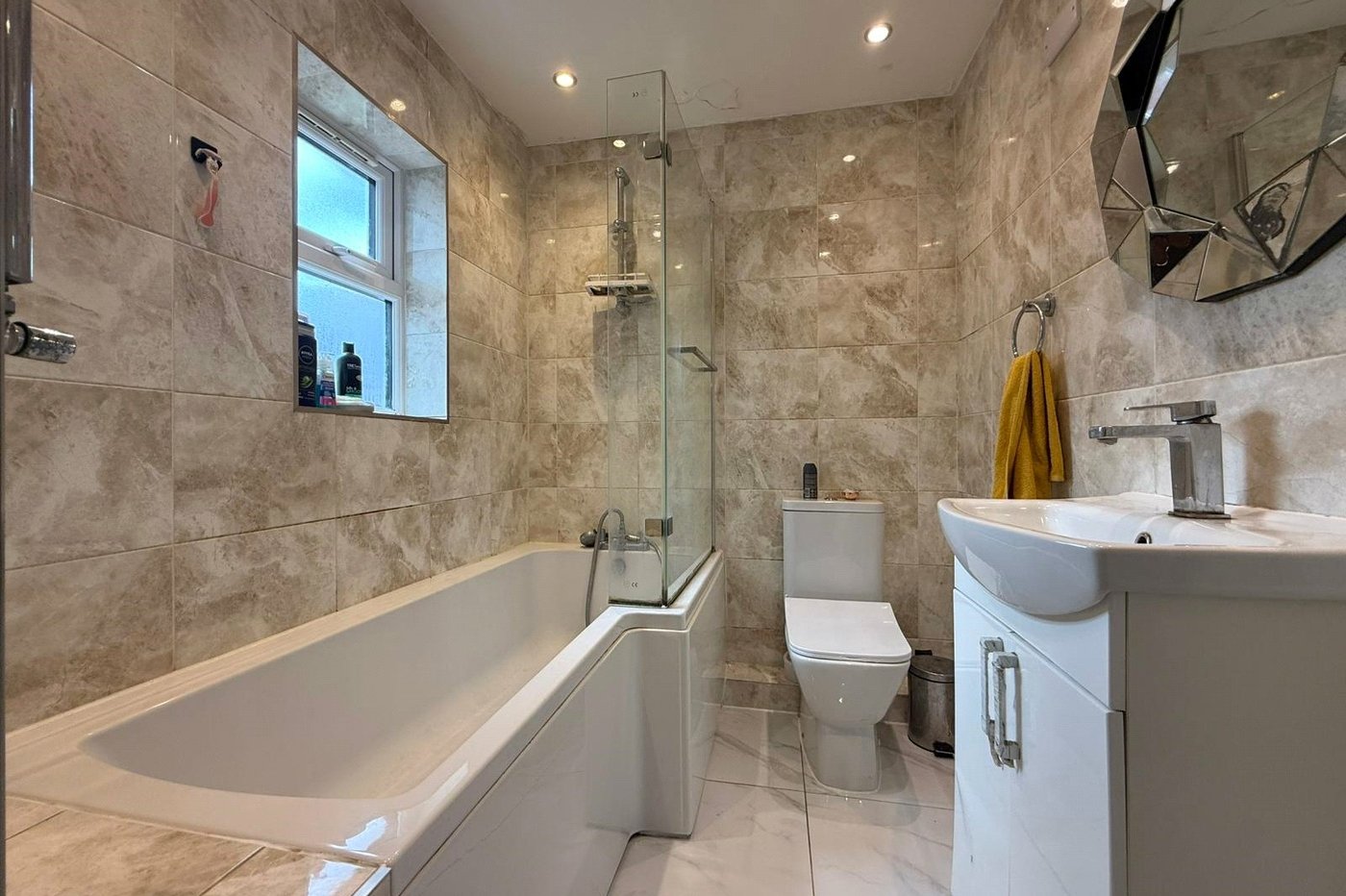 4 bedroom house for sale in Gravesend | Robinson Michael & Jackson