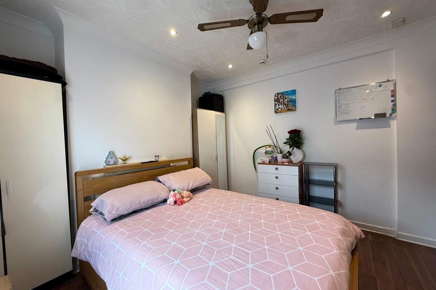 4 bedroom house for sale in Gravesend | Robinson Michael & Jackson