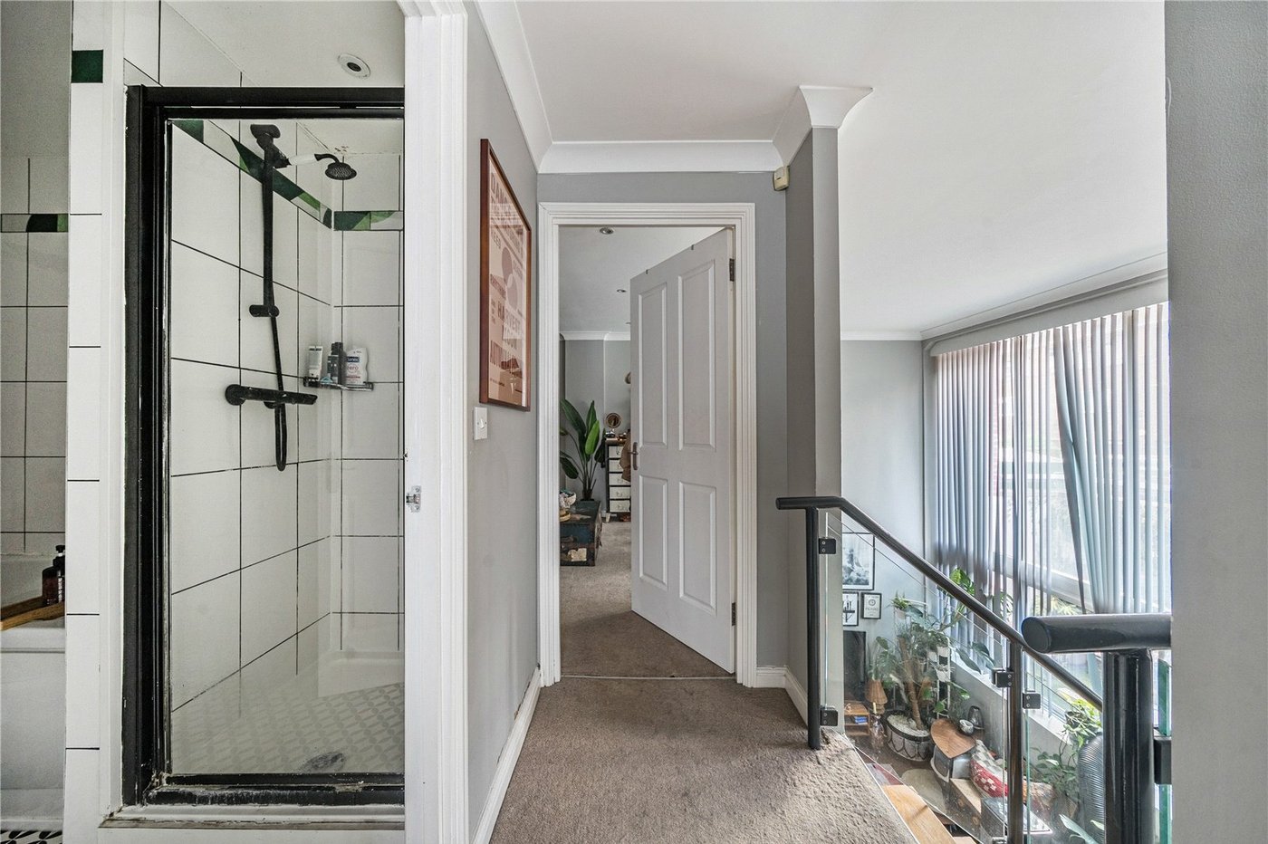 2 bedroom property for sale in London | Robinson Jackson