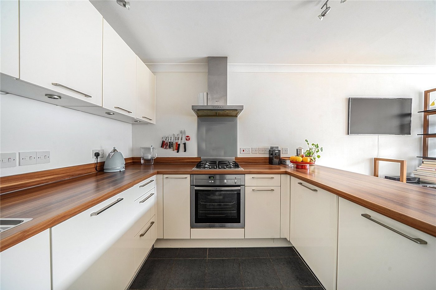 2 bedroom property for sale in Sydenham | Robinson Jackson