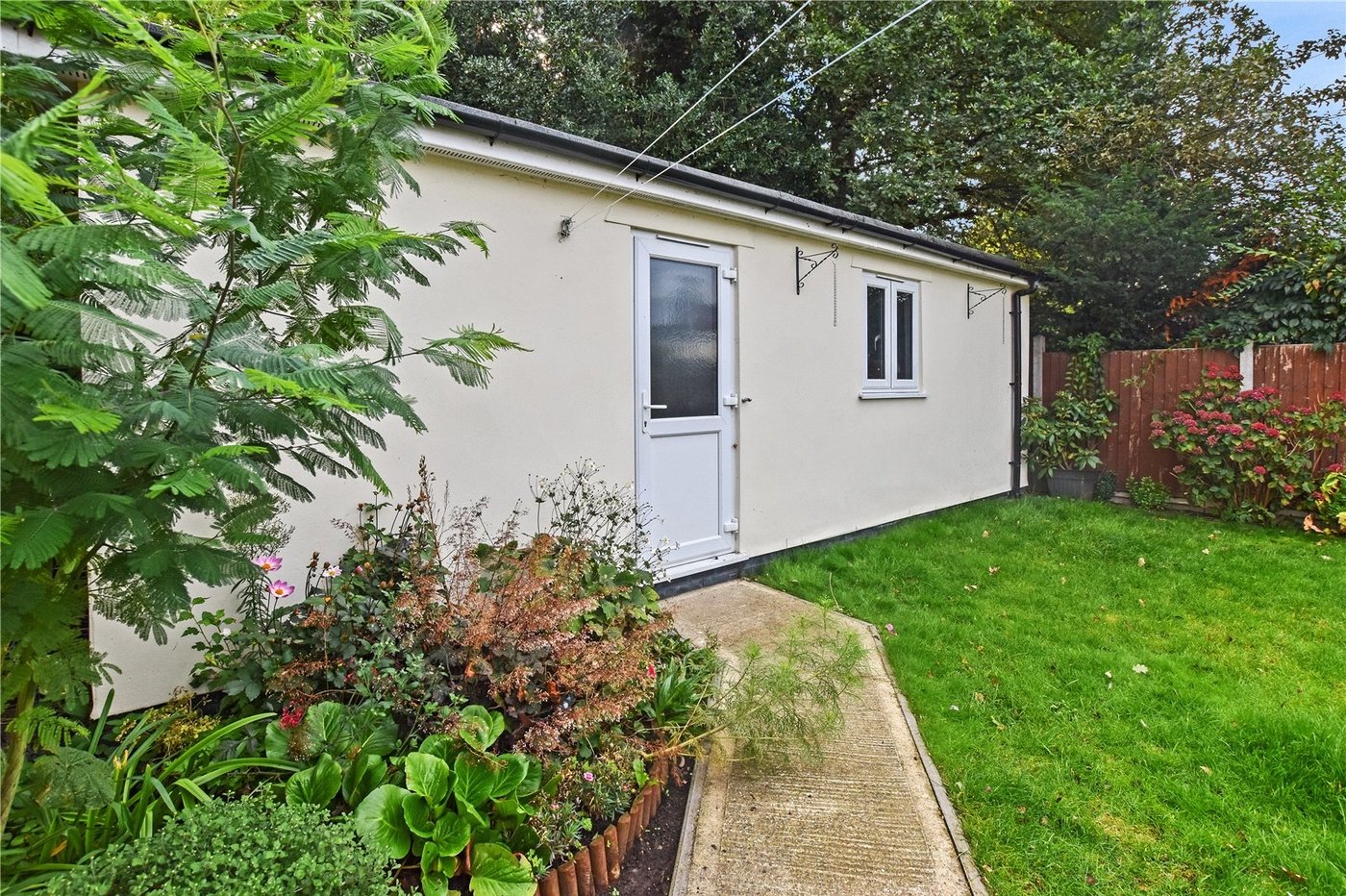 3 bedroom bungalow for sale in Bexleyheath | Robinson Jackson