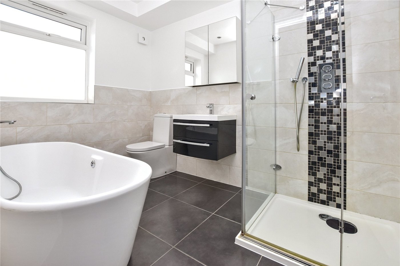 3 bedroom bungalow for sale in Bexleyheath | Robinson Jackson