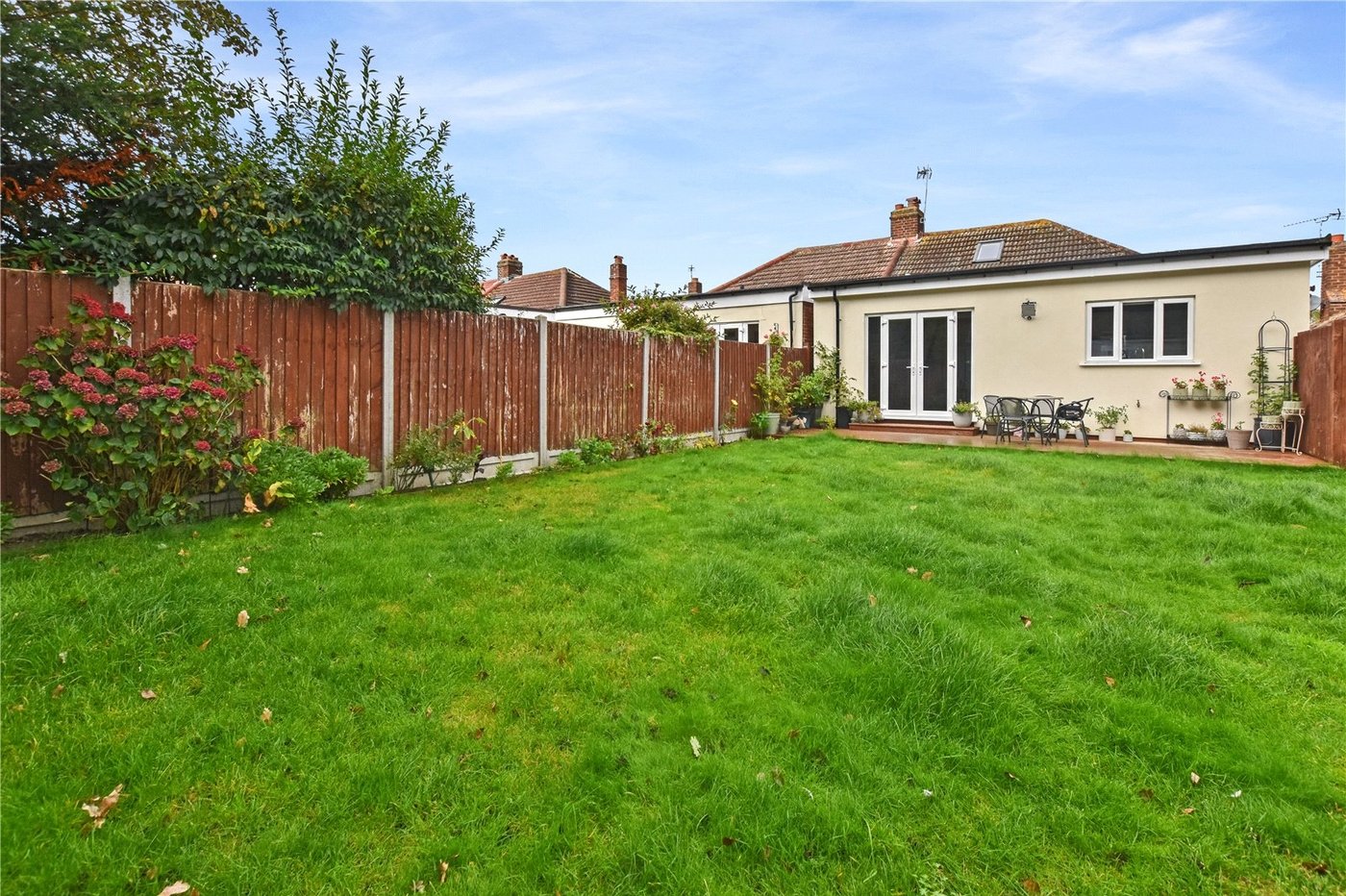 3 bedroom bungalow for sale in Bexleyheath | Robinson Jackson